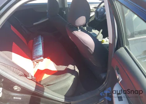 2010 Toyota Corolla S из США, поврежденный, VIN 2T1BU4EE4AC332524